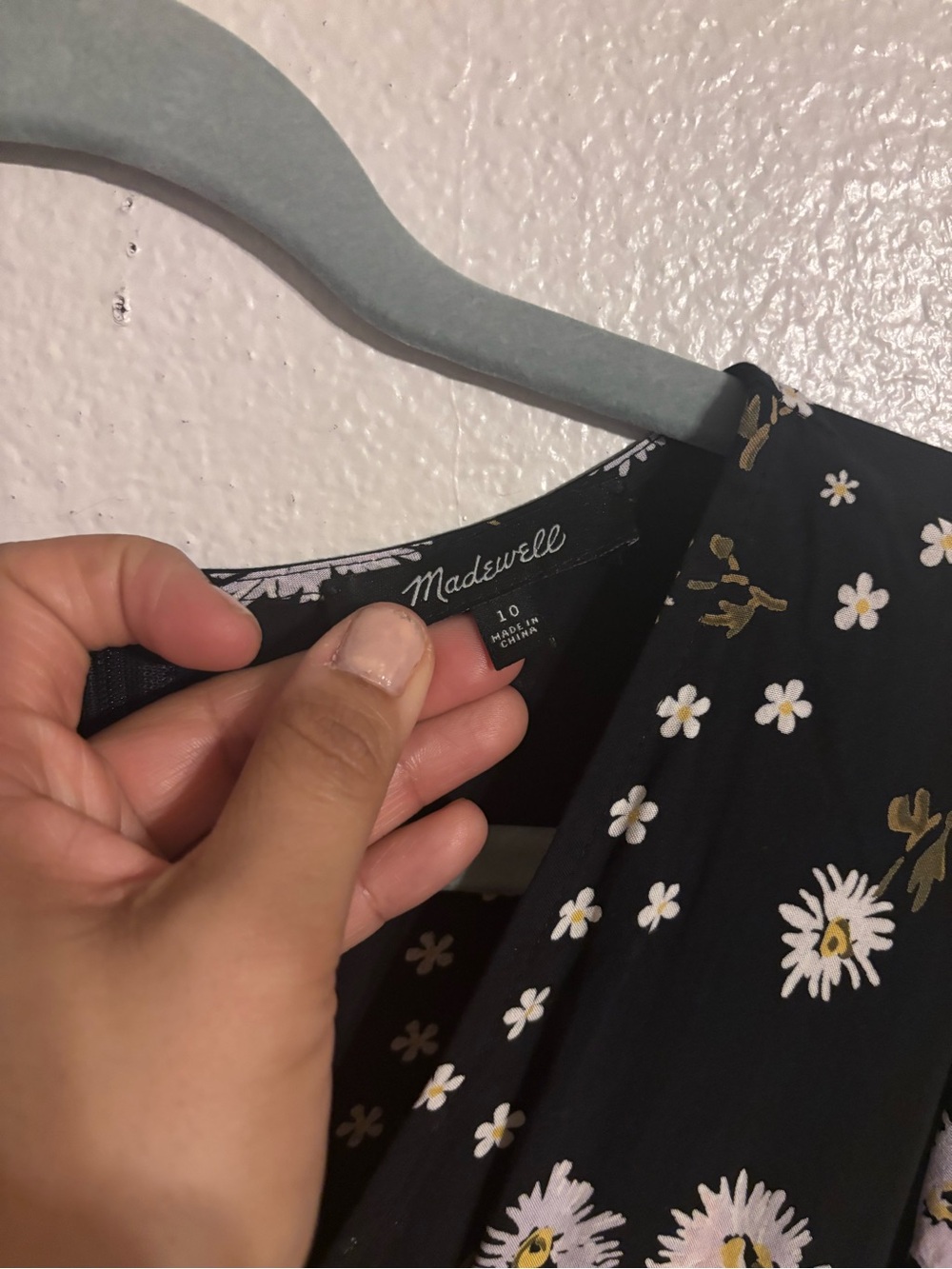 Madewell Puff-Sleeve Wrap-Front Midi Dress in Polka Daisies - Picture 6 of 10